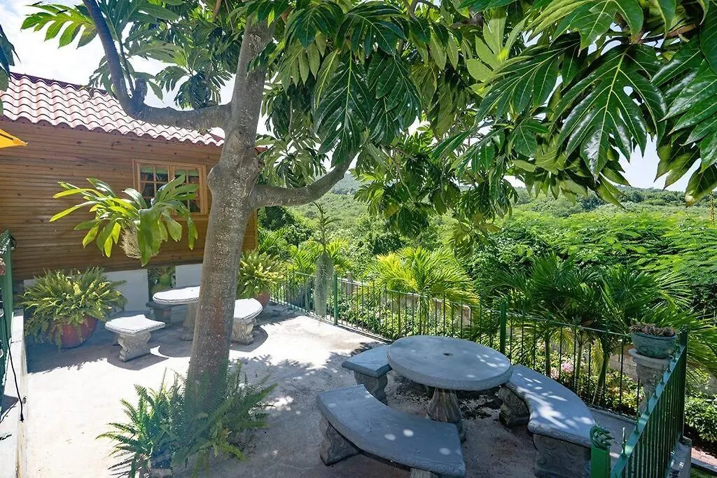 منزل للإقامة شقة Private Tiny House W/ Pool مونتيغو باي